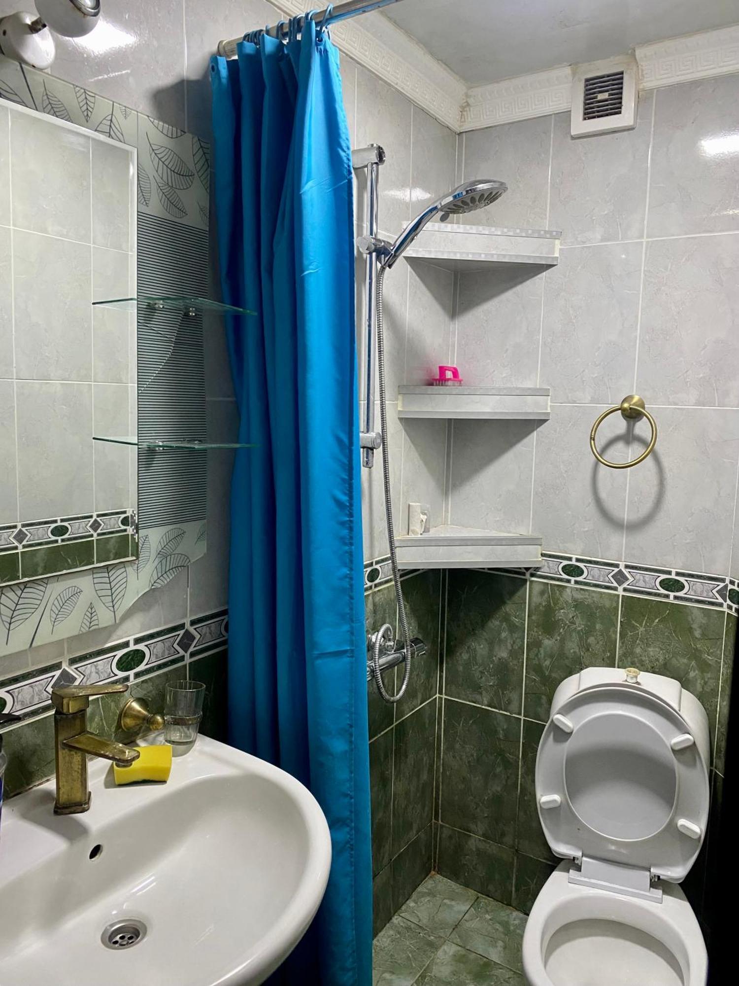 Apartment In Kutaisi Varlamishvili Esterno foto